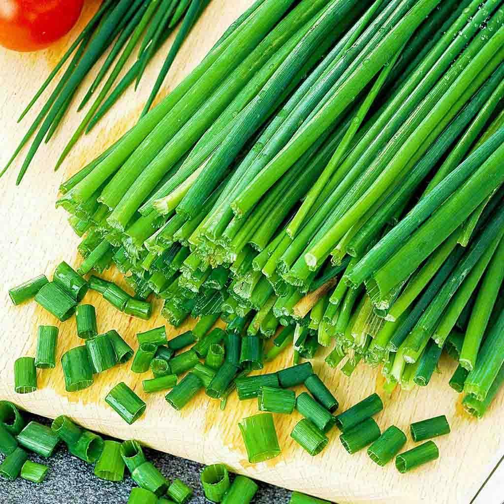 Chives, thinly sliced