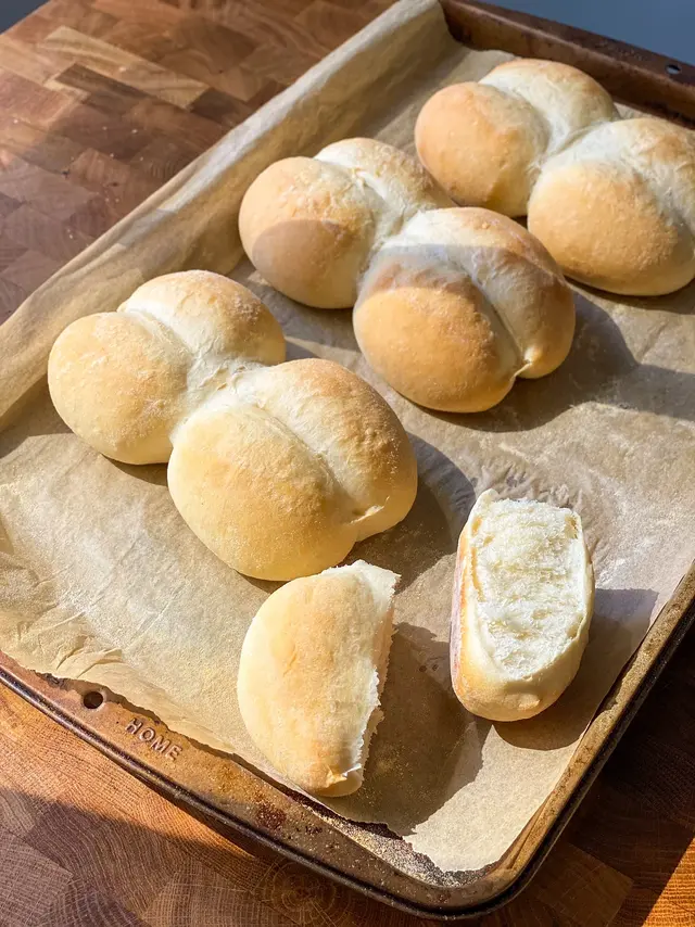 Marraquetas (Chilean Baguette)