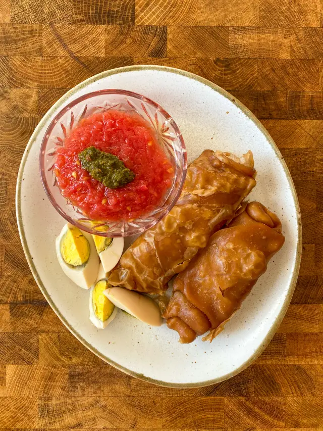 Jachnun (Yemenite Slow-Cooked Bread)
