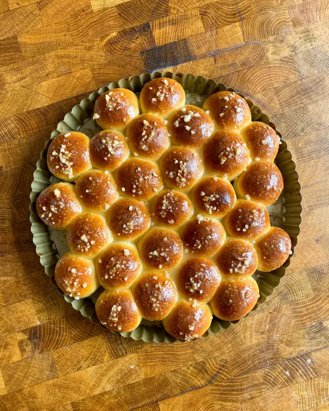 Beehive Challah with Honey Glaze