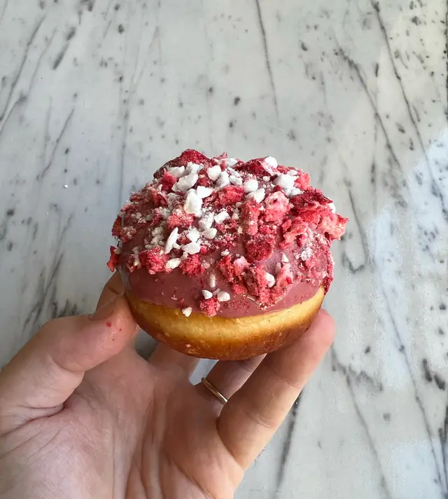 Classic Sufgania (Strawberry Donut)