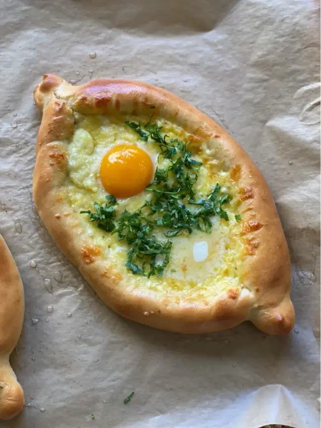 Khachapuri Adjaruli